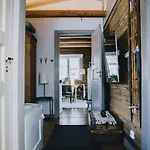 Aatos *